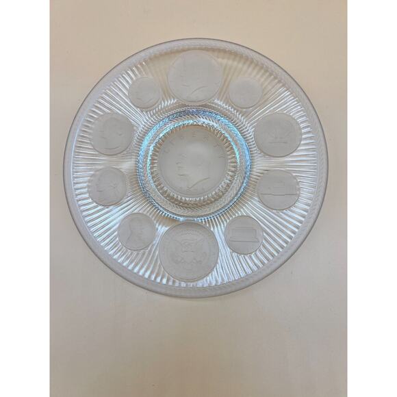 Vintage 1971 Crystal Coins Glass Plate - Picture 2 of 5